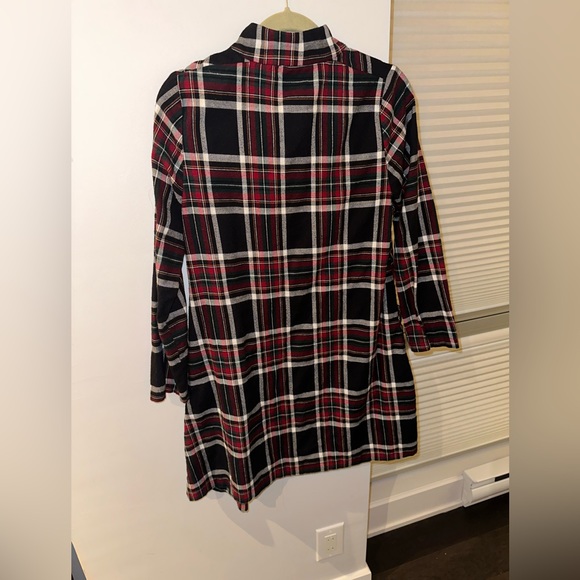 Plaid dress with angled pockets and zippered collar. - Picture 6 of 8